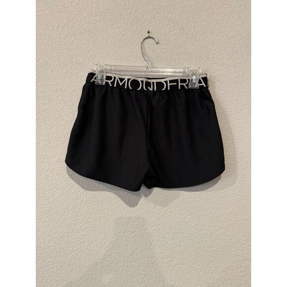 Under Armour Women's Size Medium HeatGear Athletic Shorts Black‎ - Picture 2 of 4
